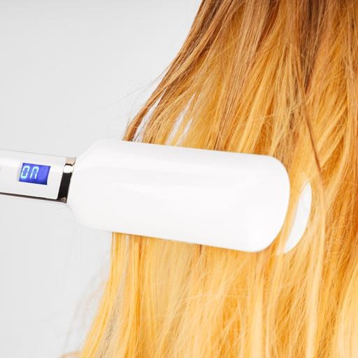 Wide Plate Hair Straightener - Image 3